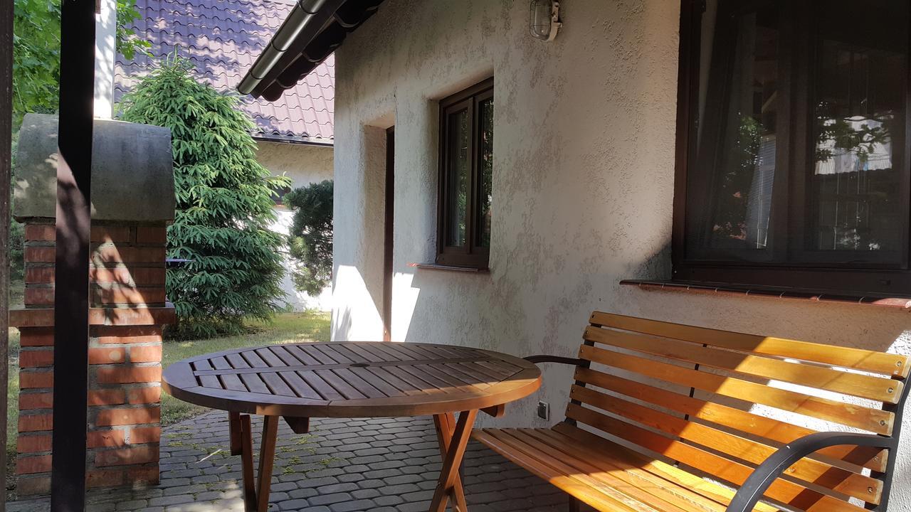 Osada Pod Czerwonym Debem - Czarny Mlyn Villa Jastrzębia Góra Екстериор снимка