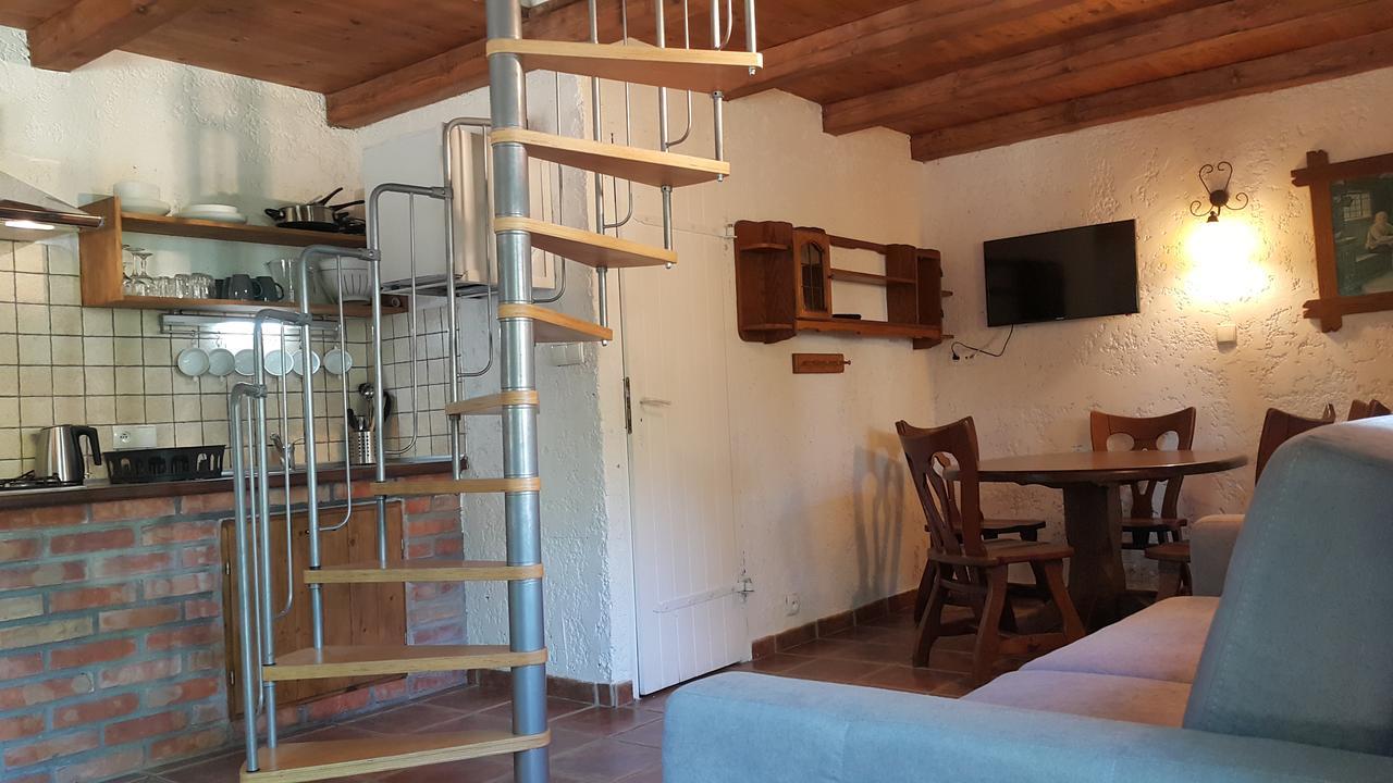 Osada Pod Czerwonym Debem - Czarny Mlyn Villa Jastrzębia Góra Екстериор снимка